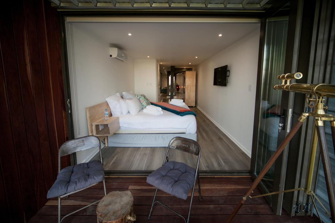 Mister C Bed and Breakfast Hartbeespoort Exteriör bild