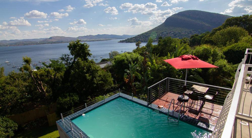 Mister C Bed and Breakfast Hartbeespoort Exteriör bild