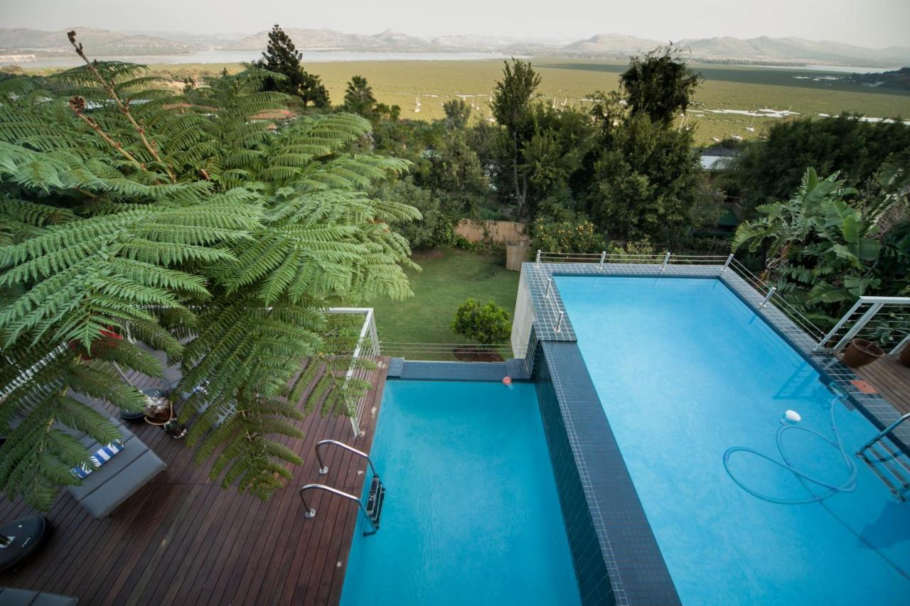 Mister C Bed and Breakfast Hartbeespoort Exteriör bild